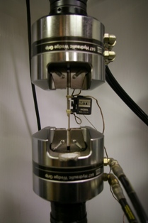 Hydraulic Grips For Tension Testing